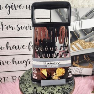 💕 NWT Brookstone 10" Box Grater with Storage Container #7164 💕